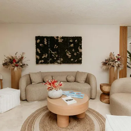 Hotell Trinity The Amoliani