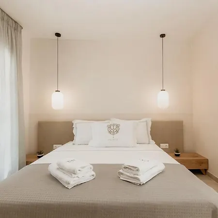 Hotel Trinity The