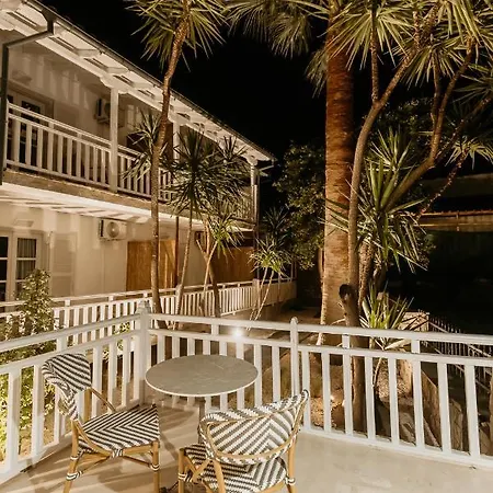 Trinity The 2* אמוליאני