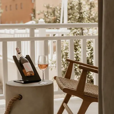 מלון Trinity The