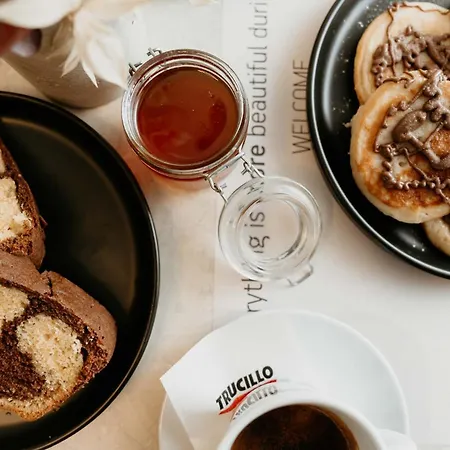 Trinity The מלון 2*