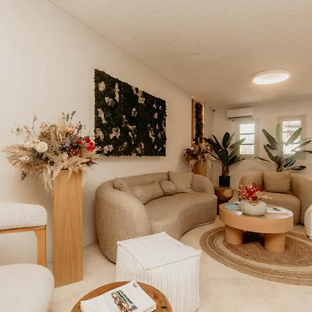 מלון Trinity The 2*