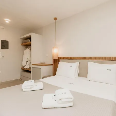 Trinity The אמוליאני