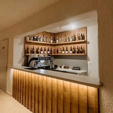 Hotel Trinity The Amoliani