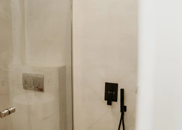 Отель Trinity The 2*