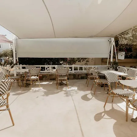 Hotel Trinity The Amoliani